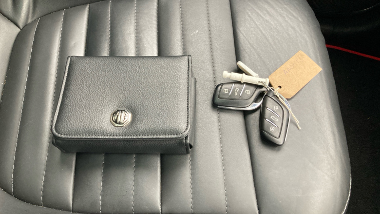 MG Hs 1.5 T-GDI Exclusive 5dr DCT Petrol Hatchback